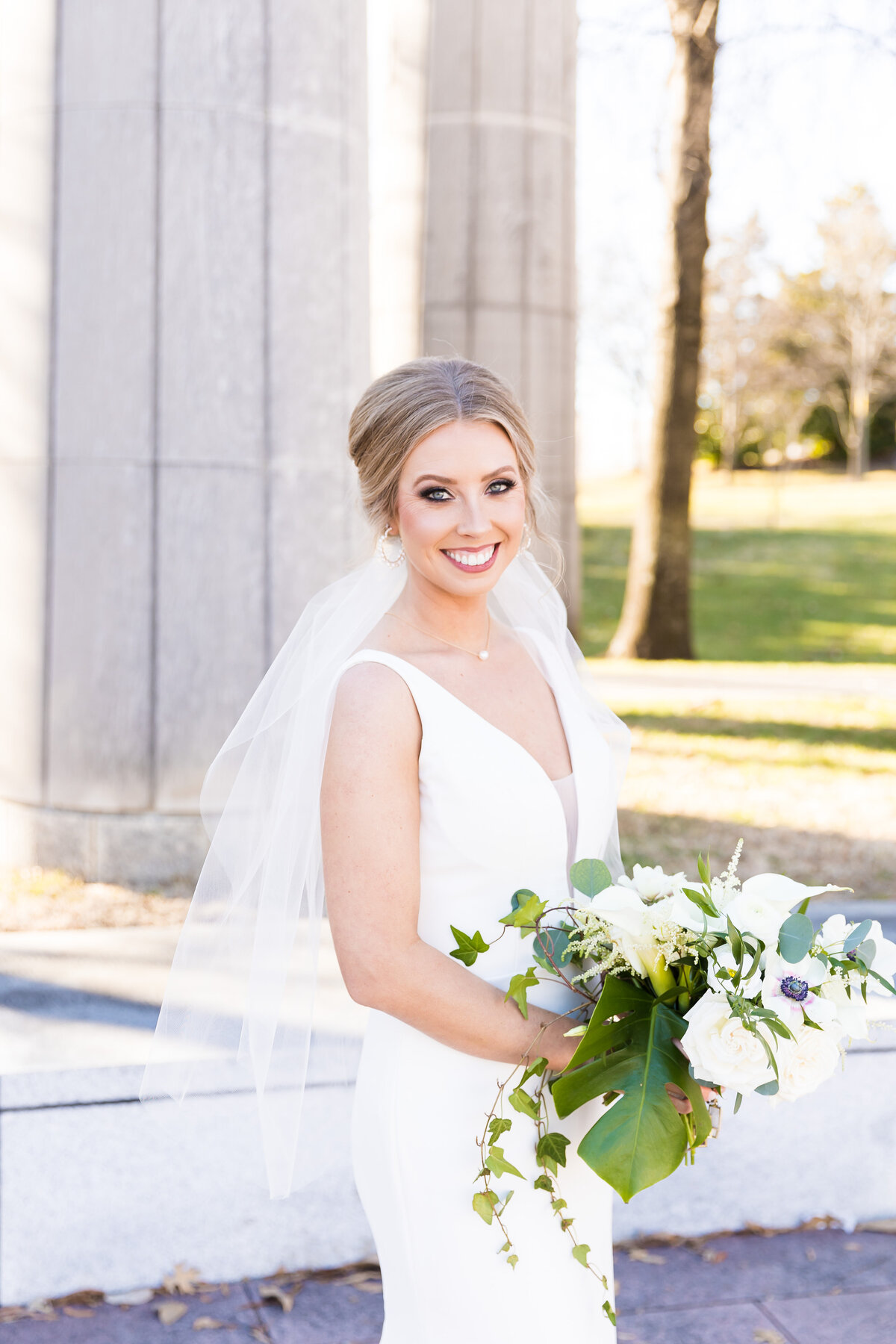 Bridal portrait at Tennessee State Museum wedding