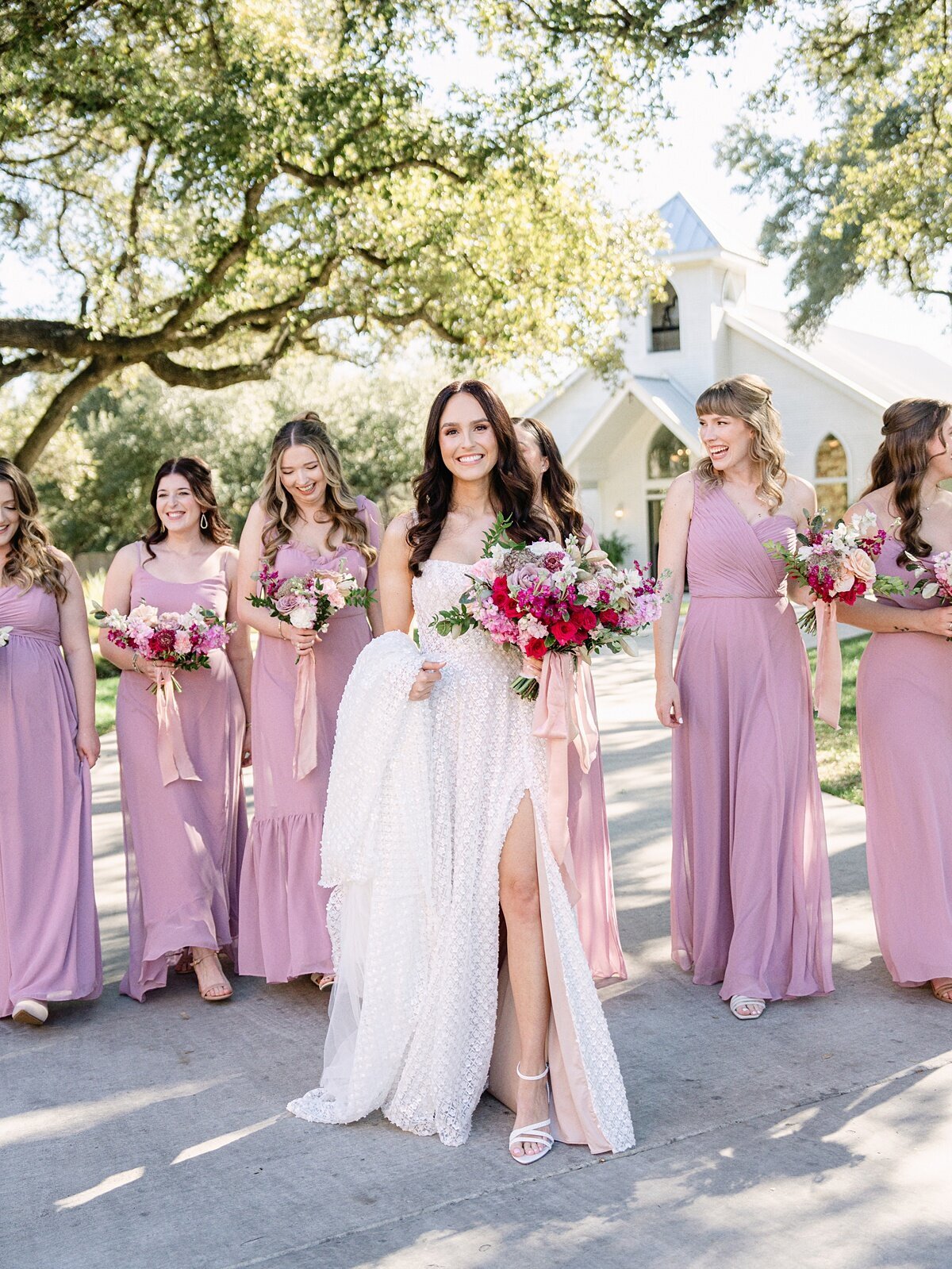 Chandelier- of-Gruene-San-Antonio-wedding_0025