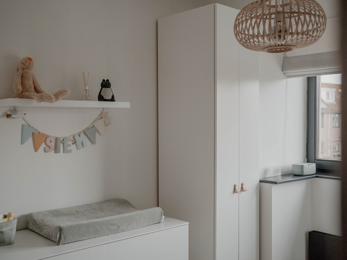 Newbornshoot door Leukfotografie in Amsterdam, Zaandam, Landsmeer, Oostzaan en Purmerend – zachte, liefdevolle babyfoto’s-105