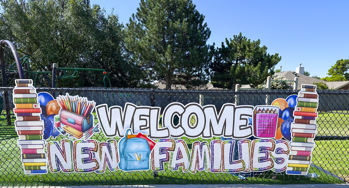 School Welcome Sign in Edmond, OK. Simply Sign It is a yard greeting sign rental company servicing Edmond, NW OKC, Piedmont, and Deer Creek.