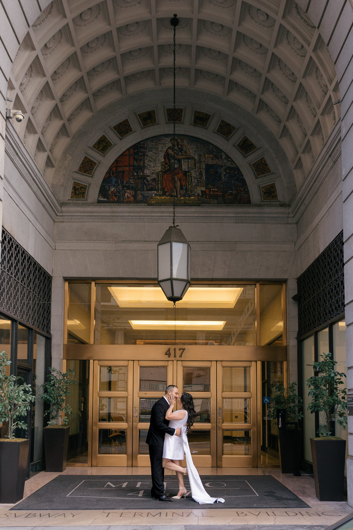 dowtown-los-angeles-Engagement-photos-25-adrian-mayra