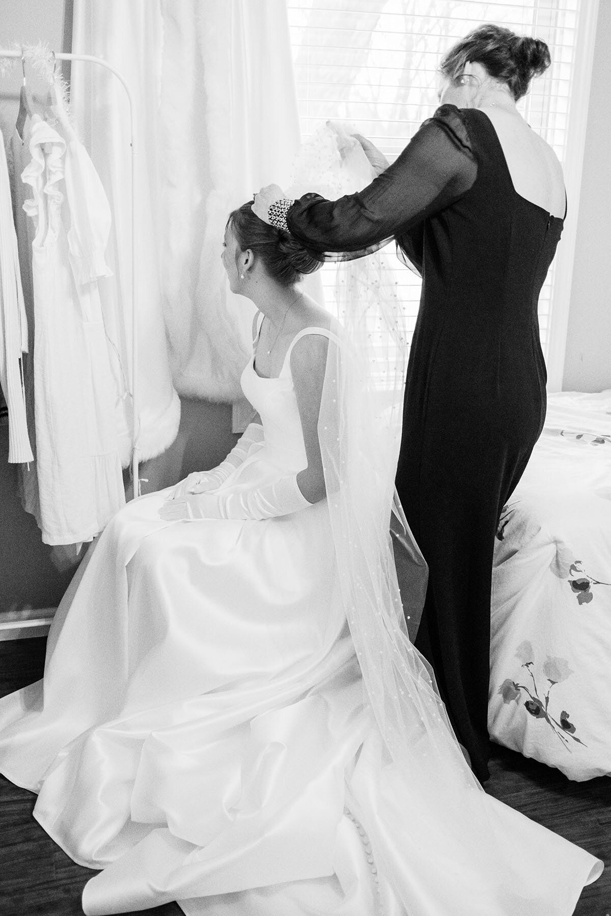 Emma+Nathan_wedding_preparation-0100