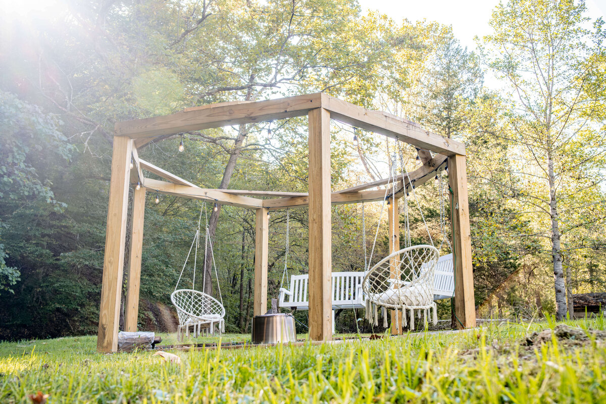 Outdoor-Firepit-Seating-Area-03