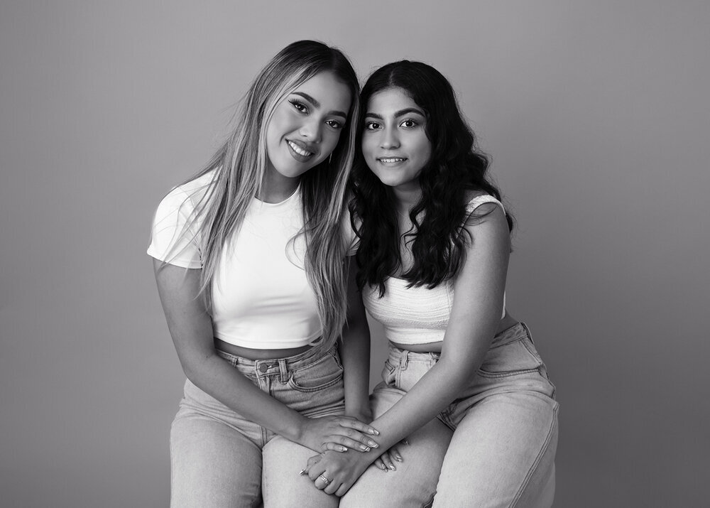 FAMILY_SISTERS