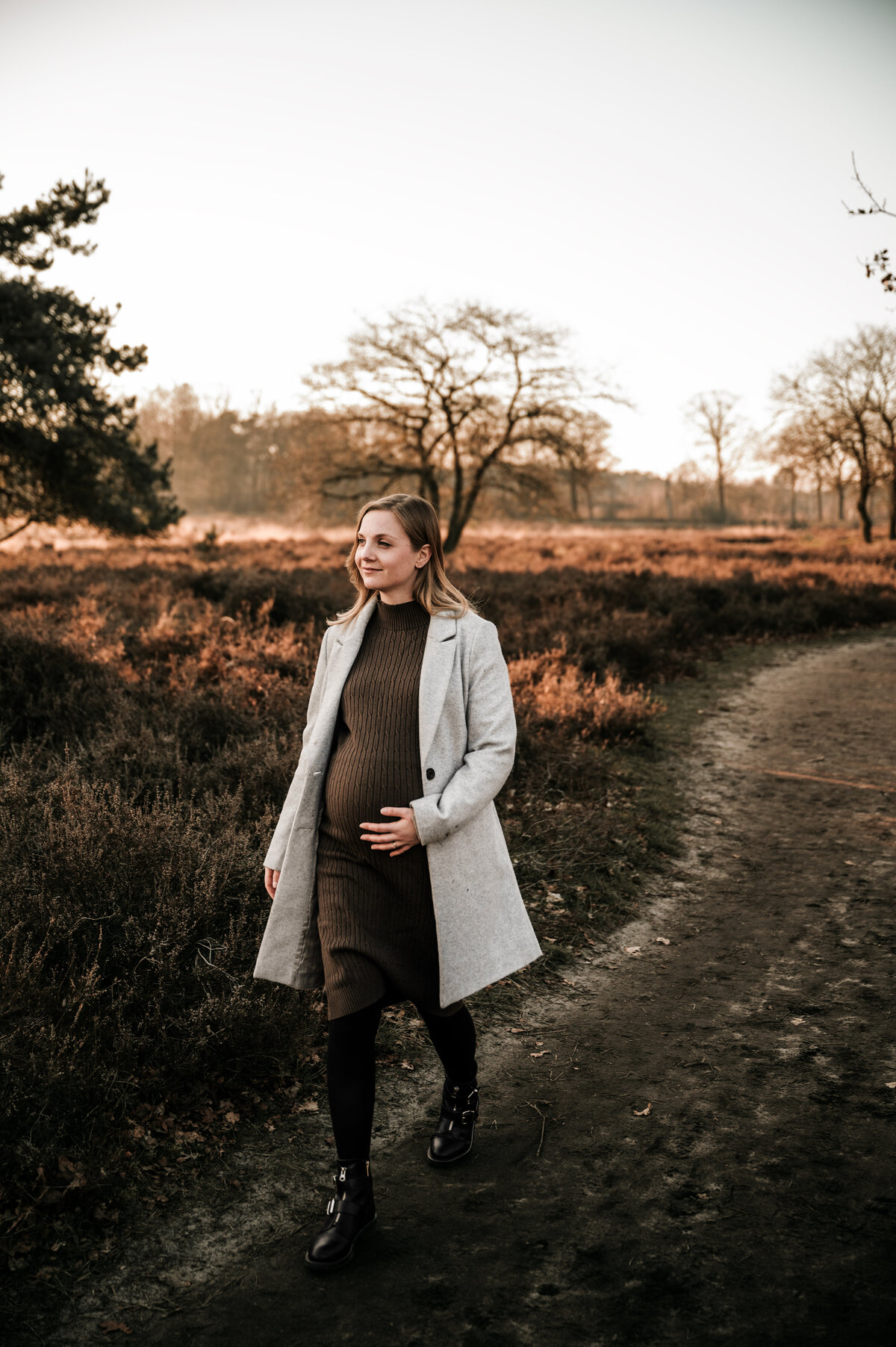 Jiscafotografie_zwangerschapsshoot_zwangerschapsfotograaf_fotograafnijmegen_fotograafgelderland_fotograafbrabant-145