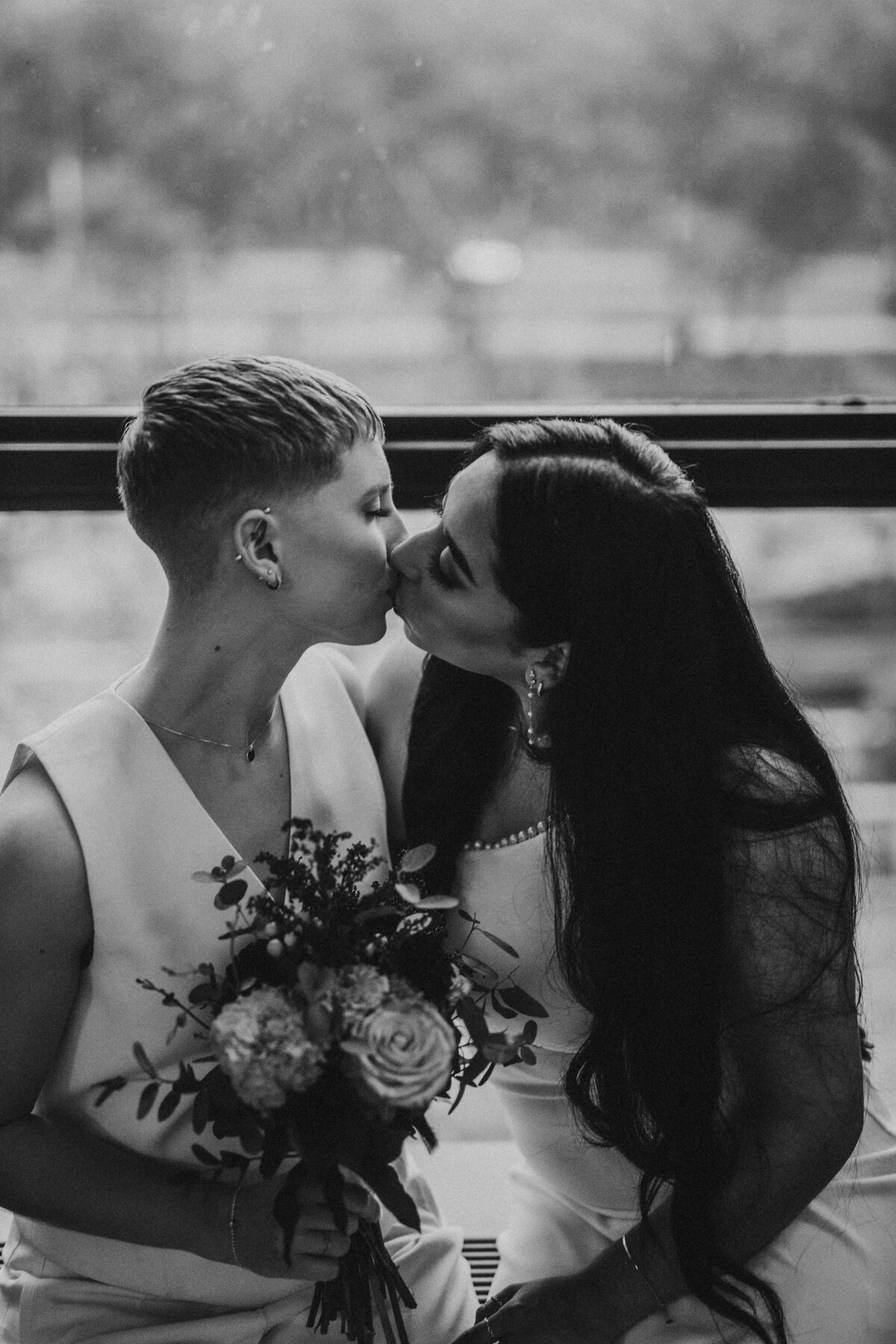 Garfield-Conservatory-Elopement-Chicago-Photographer-Queer-Affirming-44