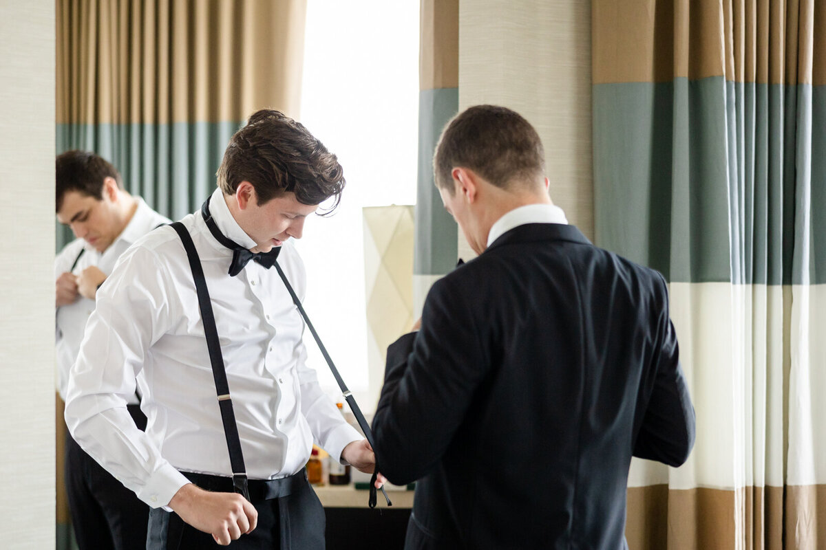 Grand Rapids Wedding Photographer JW Marriott542
