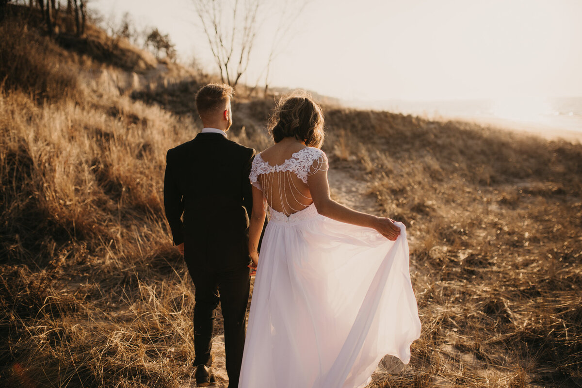 Indiana-Dunes-Park-Indiana-Elopement-0319-SparrowSongCollective-BLOG-22