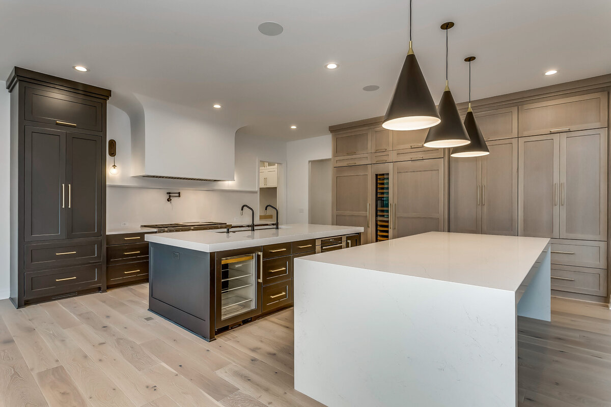 4 Wheatfield Ct Hesston KS-print-016-013-Kitchen-4200x2800-300dpi