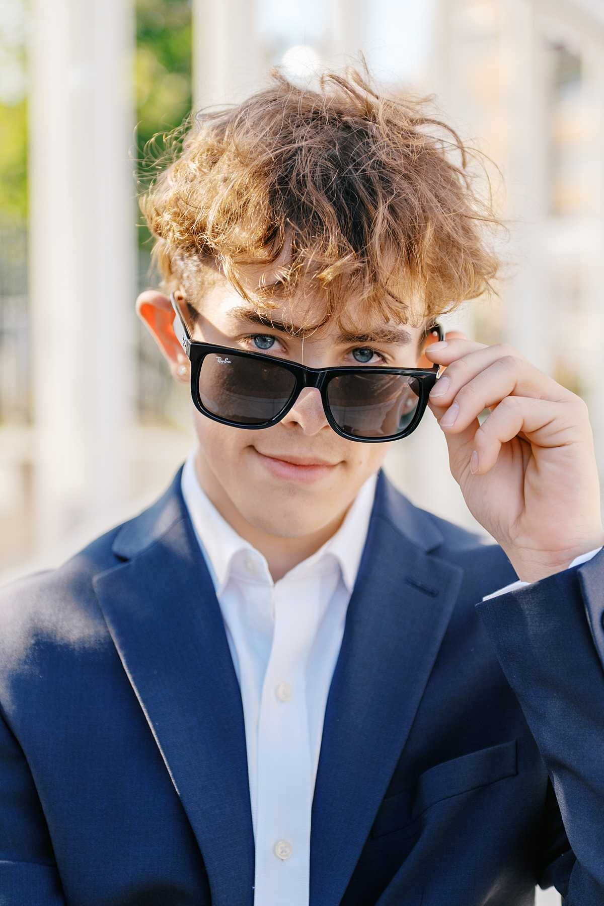 ow-senior-guy-photos-20