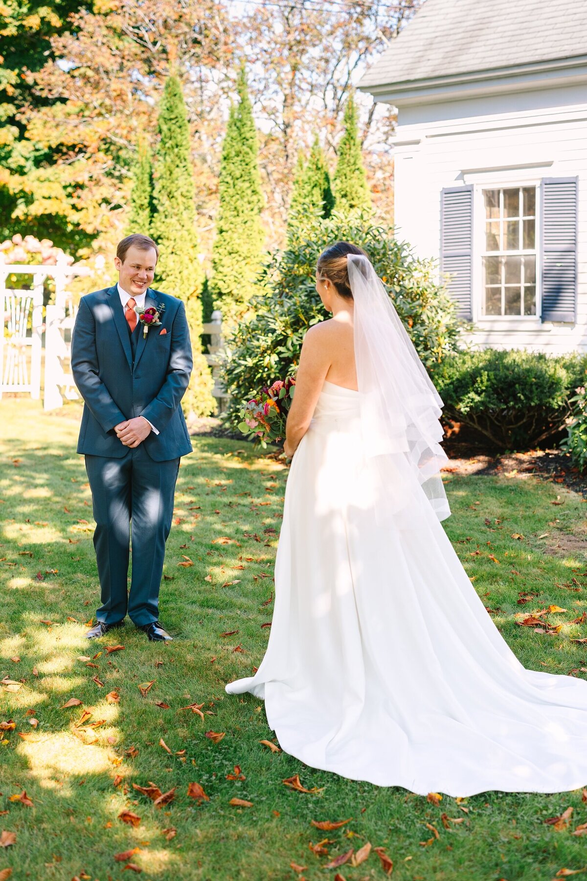 Live_Well_Farm_Colorful_Fall_Wedding_Harpswell_Maine_Photography_0017
