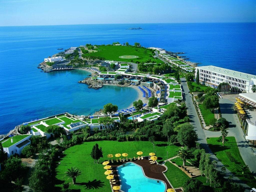 3 Grand Resort Lagonissi