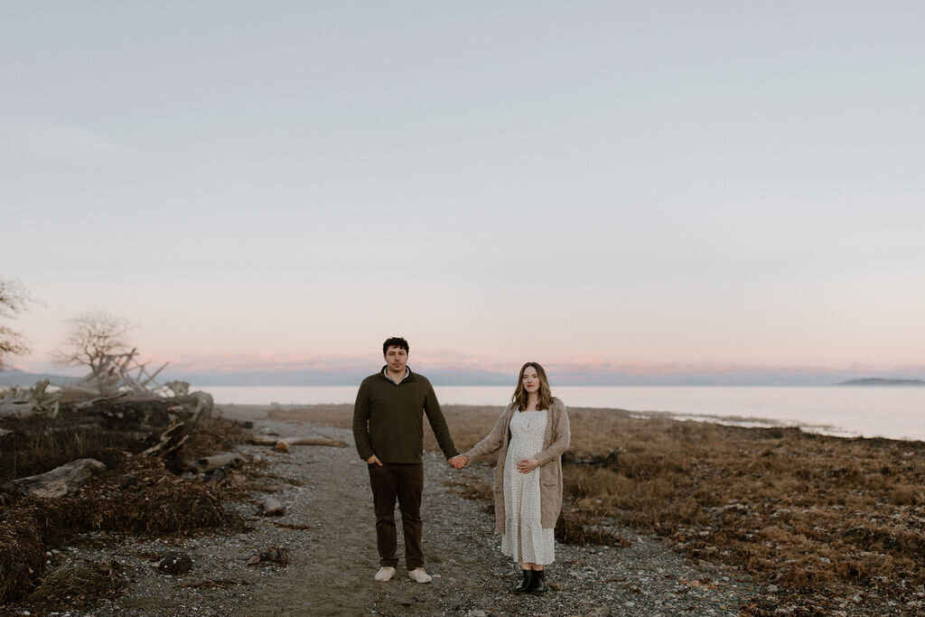 TayMariePhotoKatie+SteveMaternity-RathtrevorBeachParksville-63