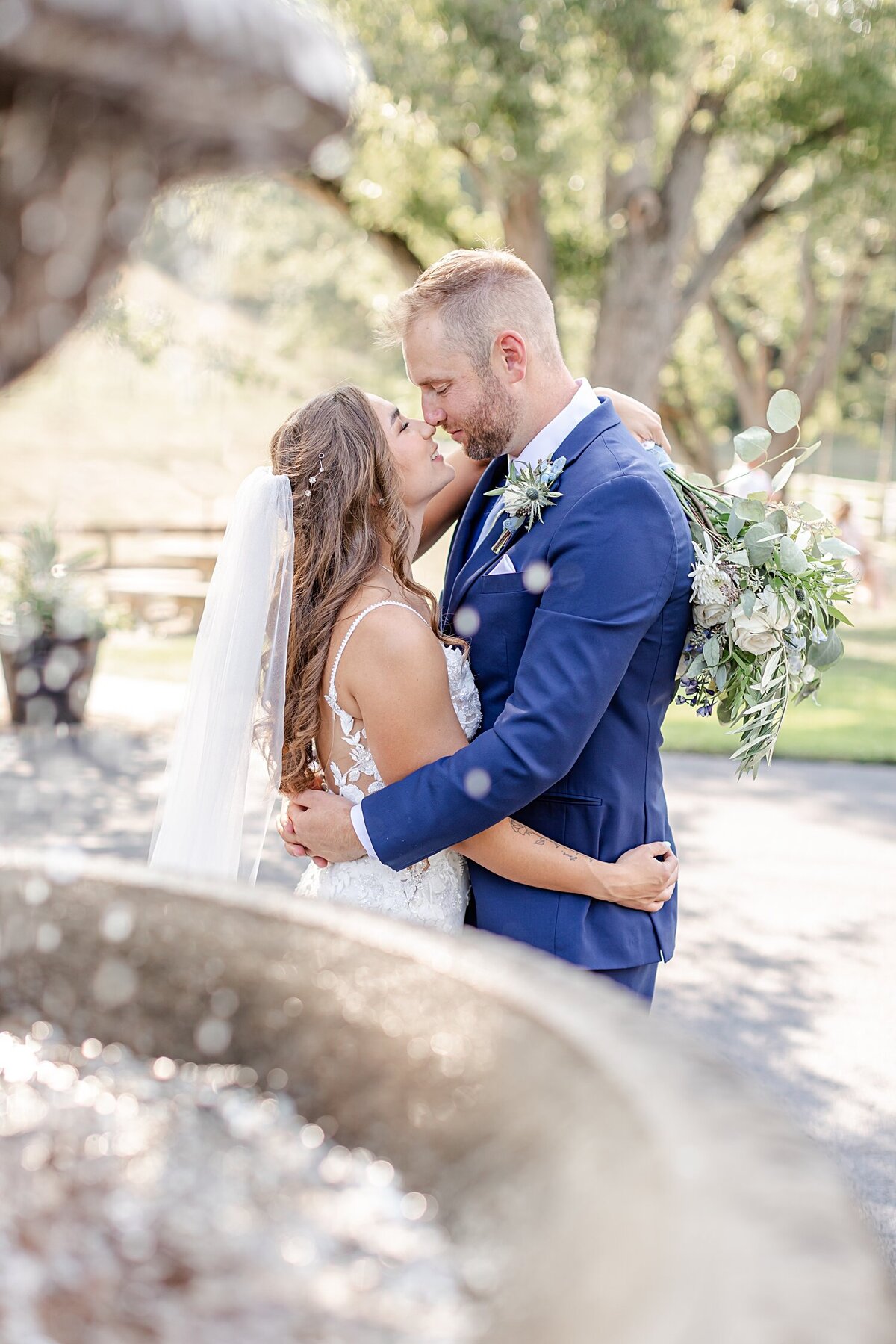 Shady-Elms-Farm-Pittsburgh-blue-green-wedding (31)