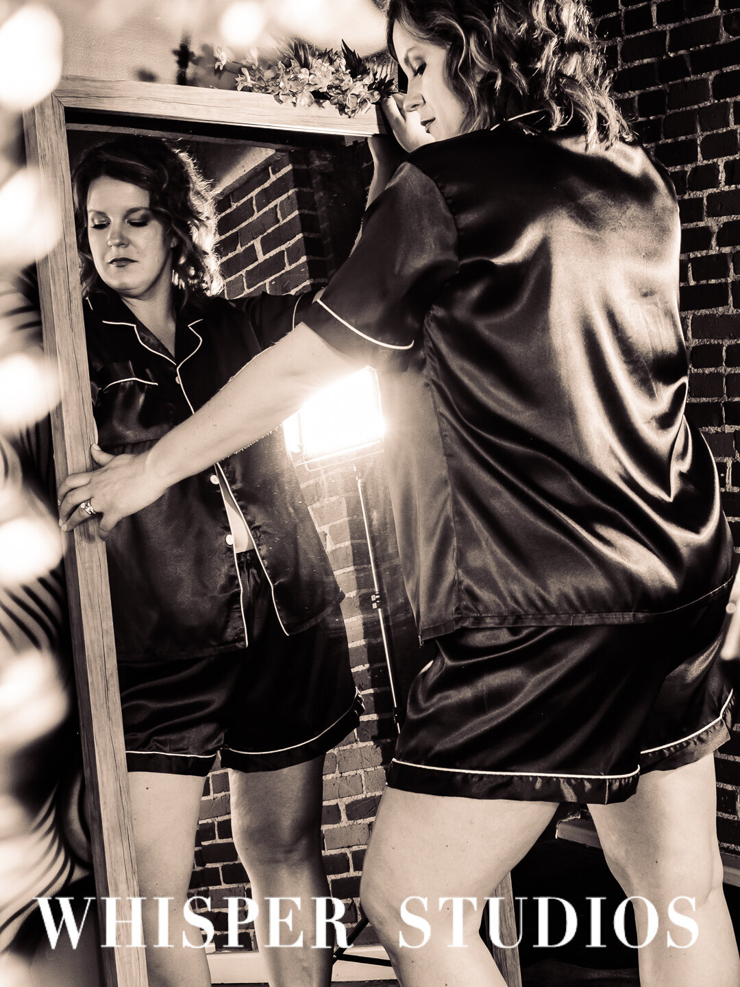 Portrait Rockford Photographer Fine art boudoir Rockford Illinois 815 portrait photographer online lounge community women  Loves Park Rockton Beloit Belvidere Rochelle Winnebago Cook County Crystal Lake Geneva Gelena Janesville Dupage Dekalb Ogle Oregon Kane County  Wisconsin Urbana