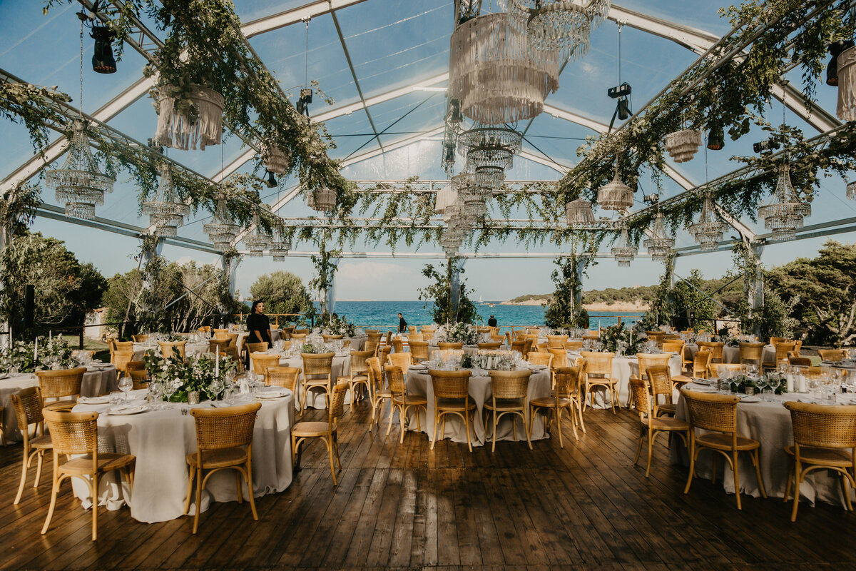 Elegant beachside wedding in Sardinia