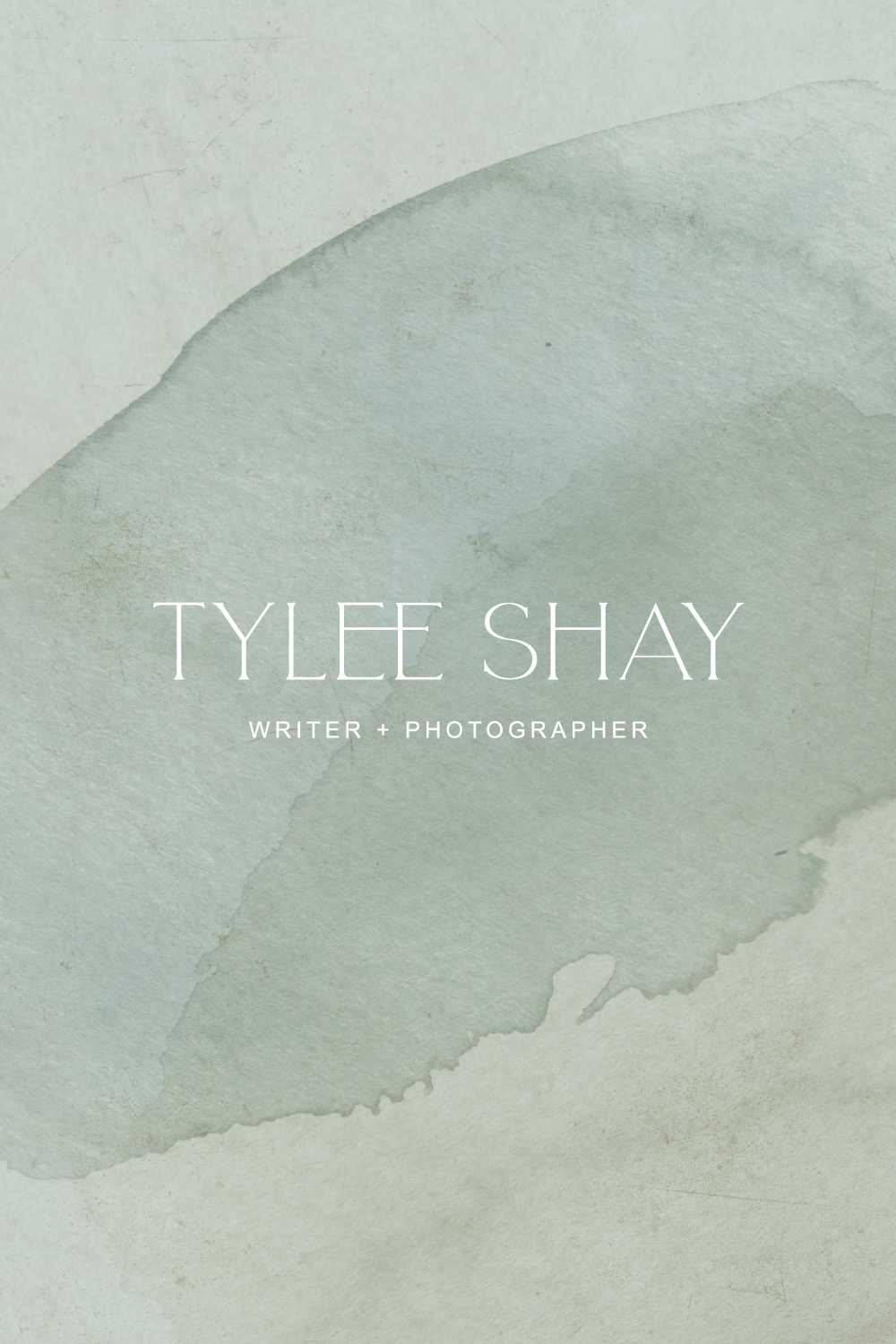 writer-photographer-watercolor-texture-beachy-logo