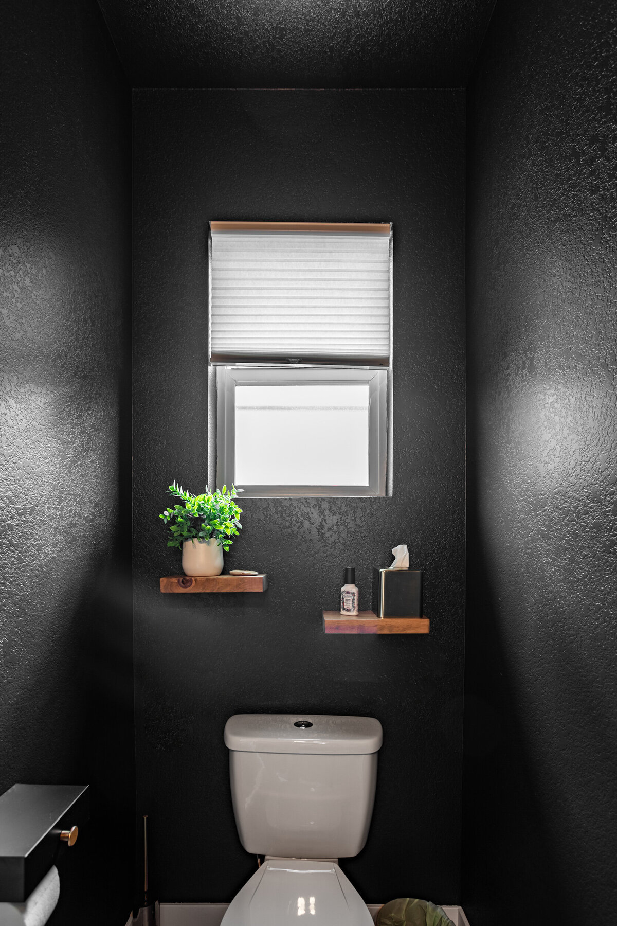 BDStudios_4448_S_Acoma_Street_14