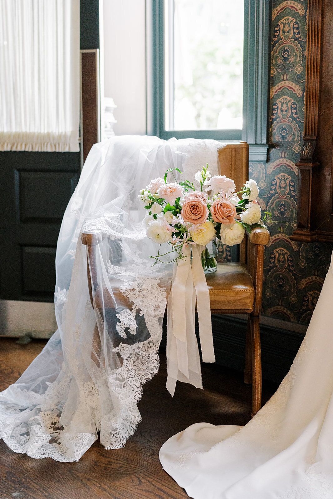 Christina and Stuart Hotel Jerome Wedding in Aspen Colorado by Kelby Maria Photography-03347