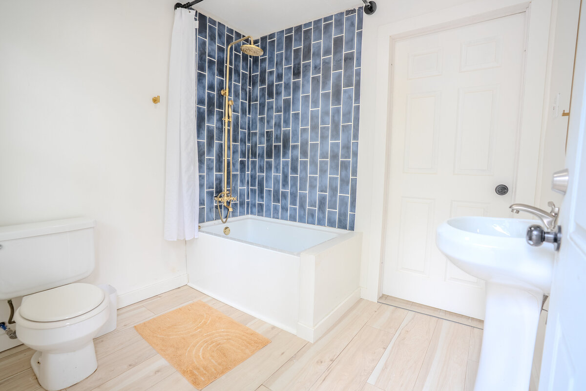 bathroom-Gainesville-tx-house-for-sale