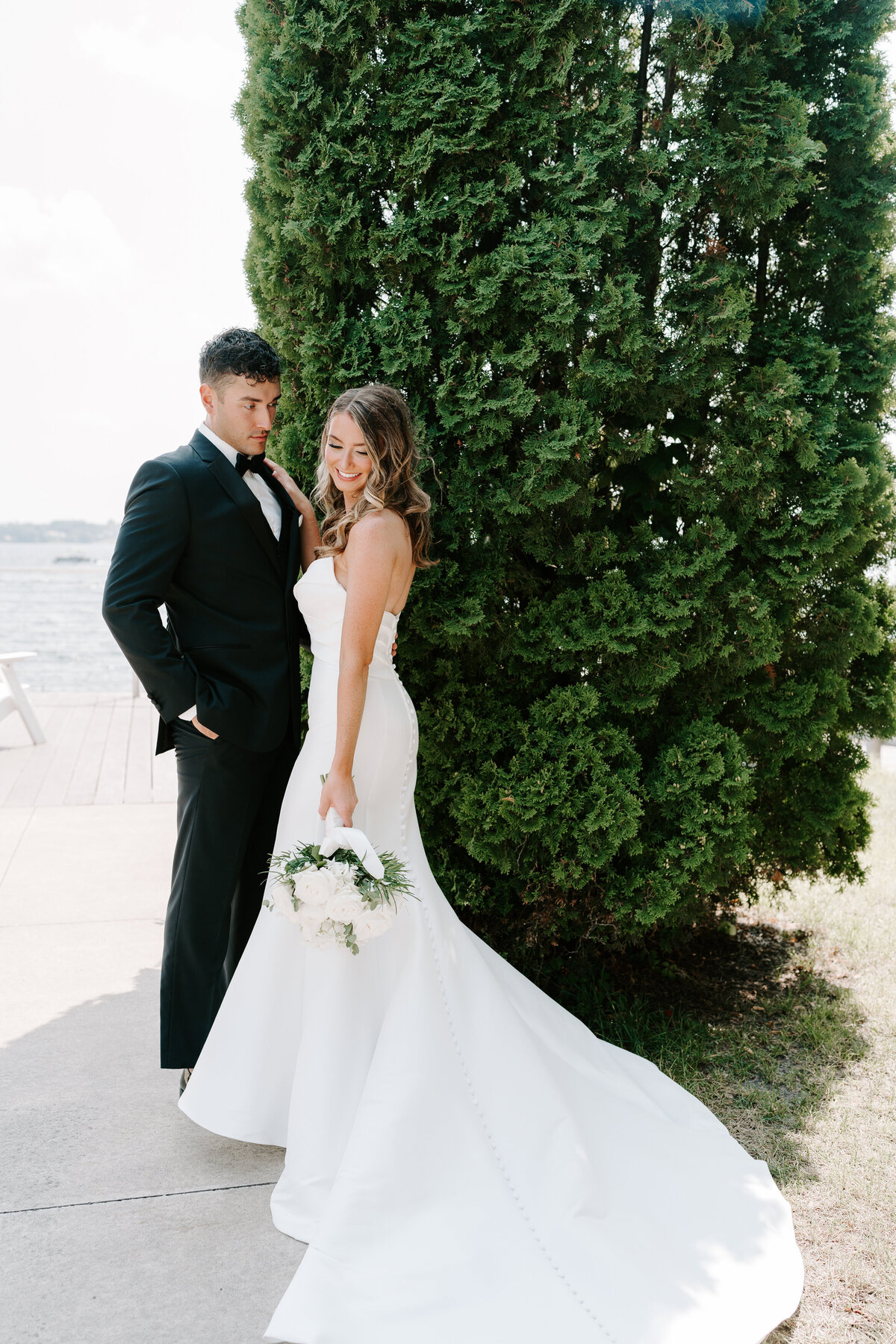 abby-parker-lake-minnetonka-wedding-27