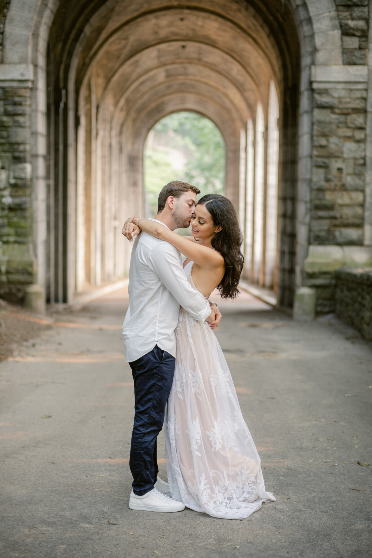 centralparkenengagementsession-engagementsessionnyc-fineartweddingphotographer-felixfeyginphotography-020