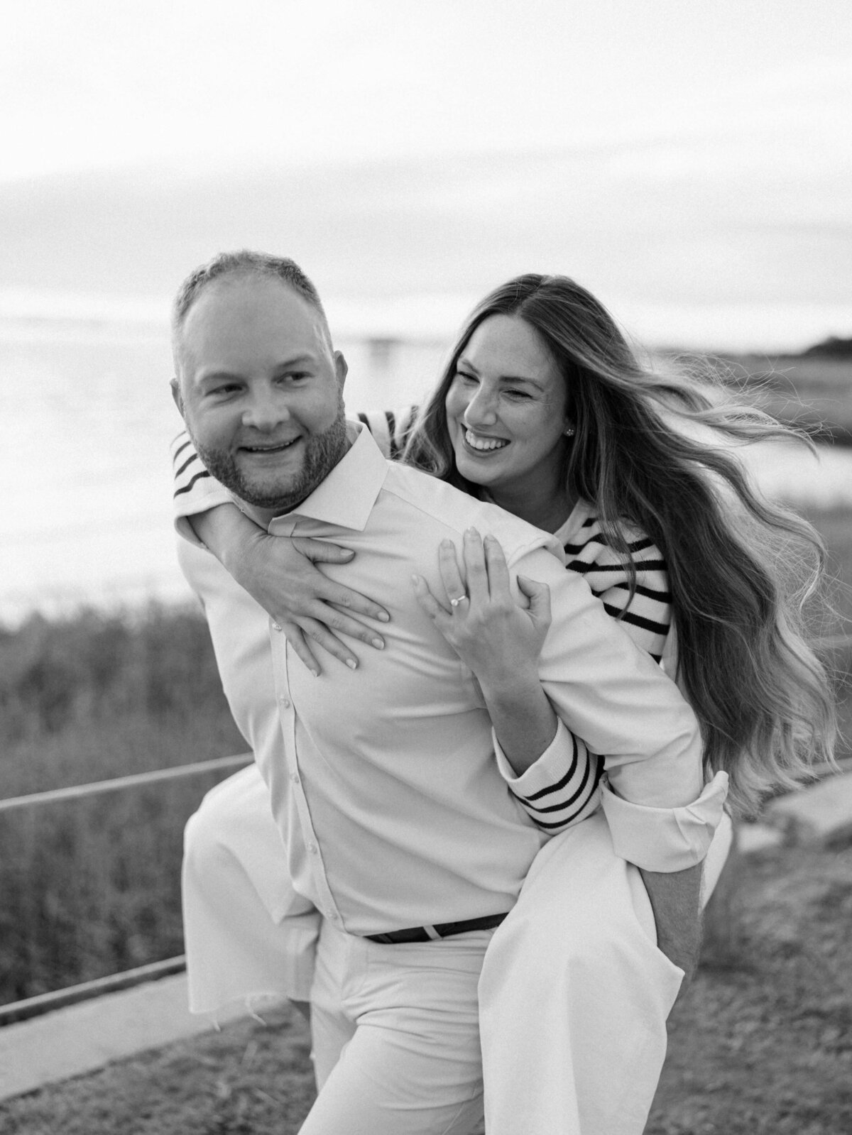 downtown-charleston-engagement-session-meg-andrew-049