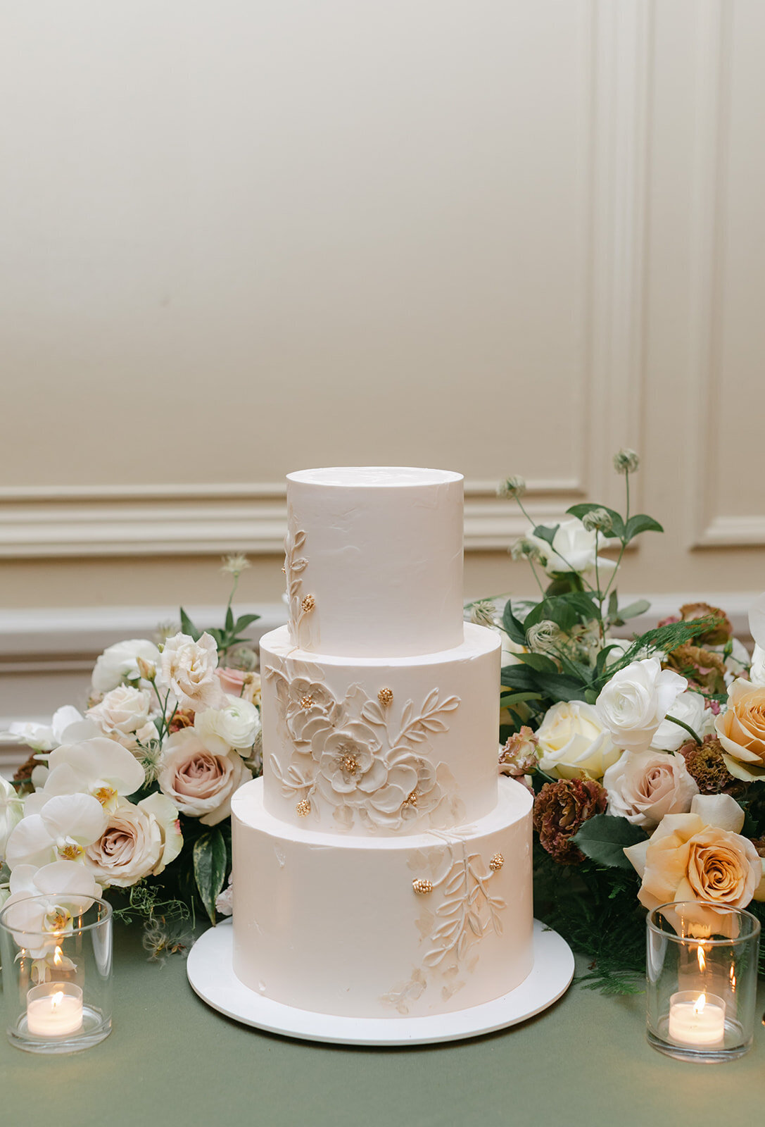 wedding-cake-at-glen-manor