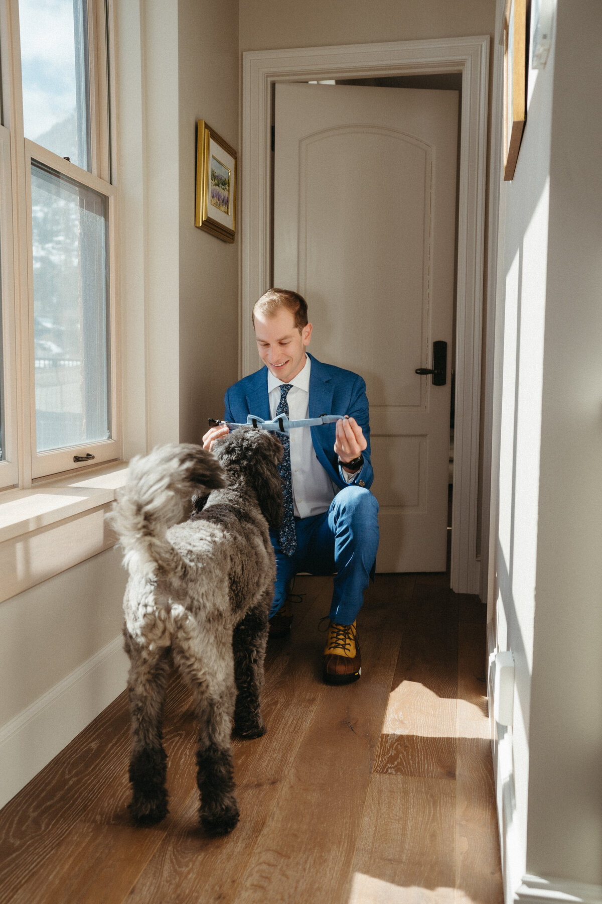 Sam-Murch-Photography-Ouray-Winter-Elopement-with-dog-12