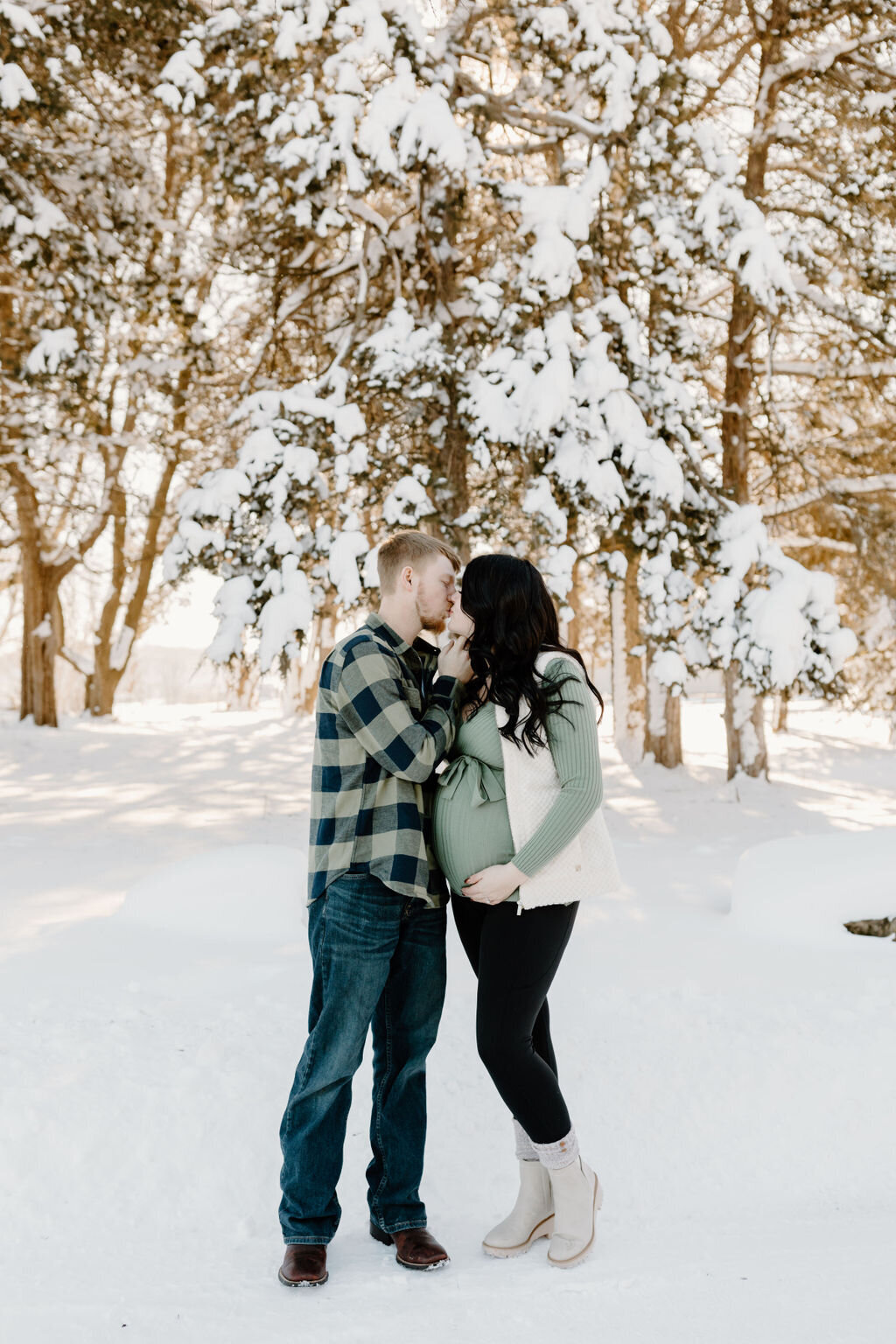 christina_ney_photography_wedding_engagement_lifestyle_photographer_dubuque_iowa_wedding_planning_assistance_adventurous_bold_laidback Family Photography92