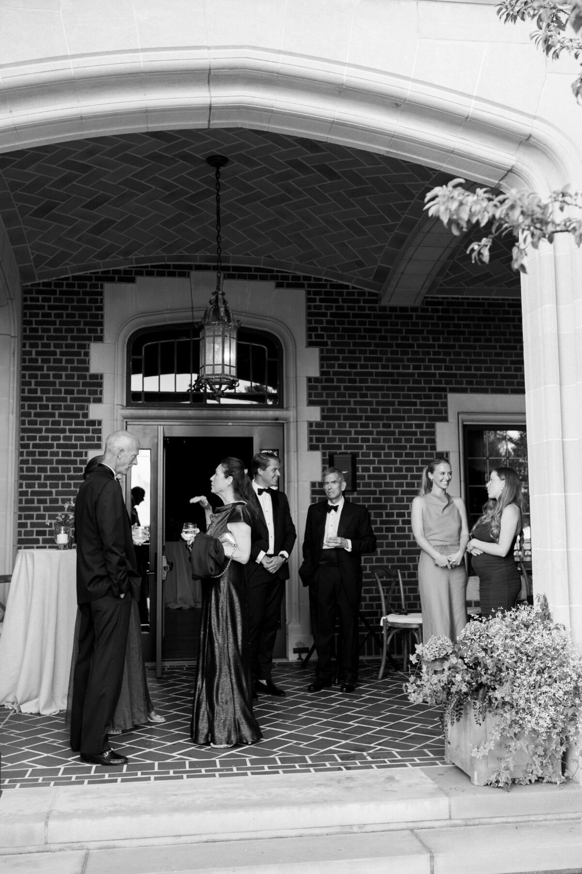 cocktail-hour-waveny-house-ct-1