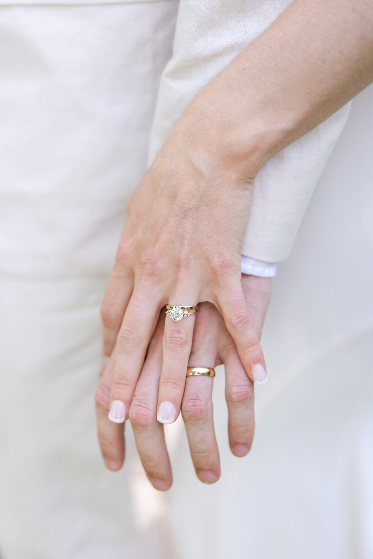bride-and-groom-wedding-ring-photo-ct-wedding-planner