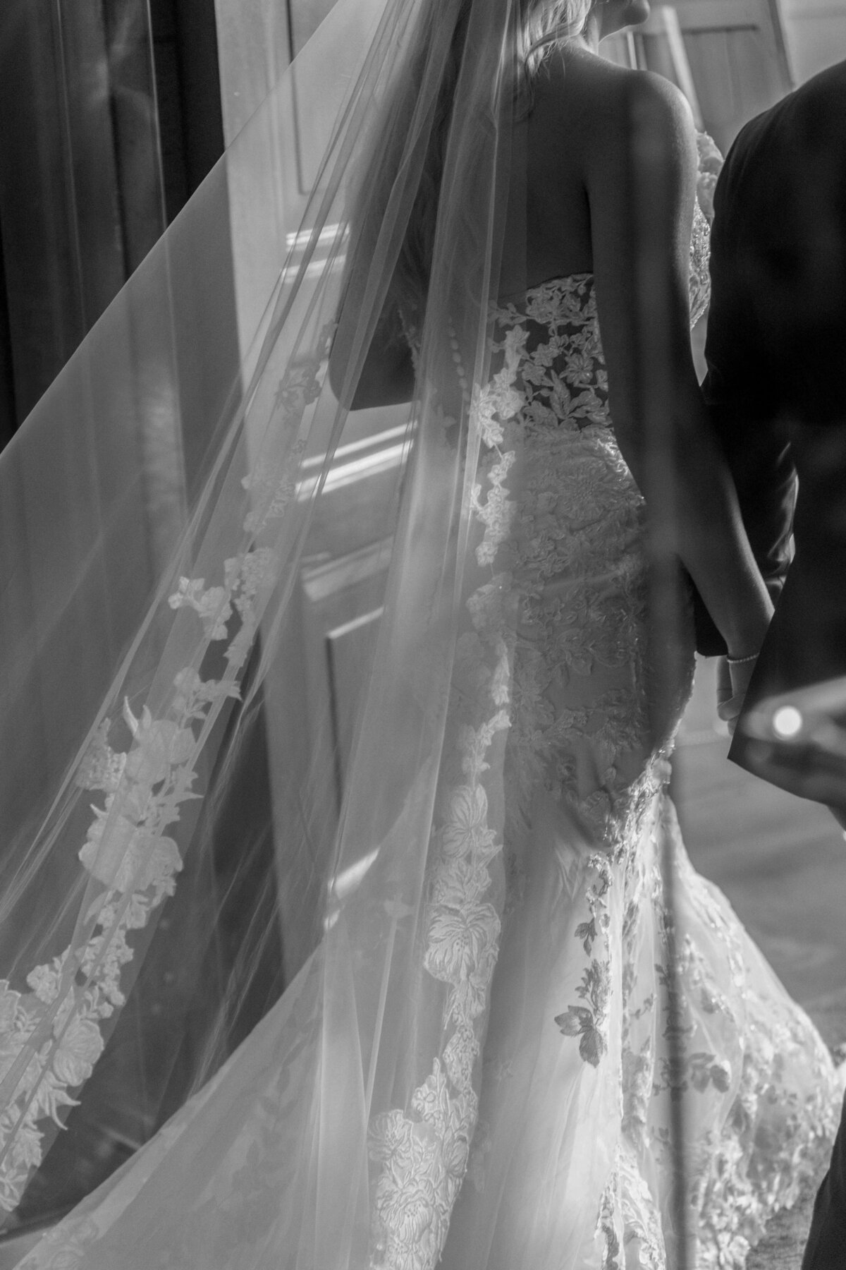 abstract-of-bride-and-groom