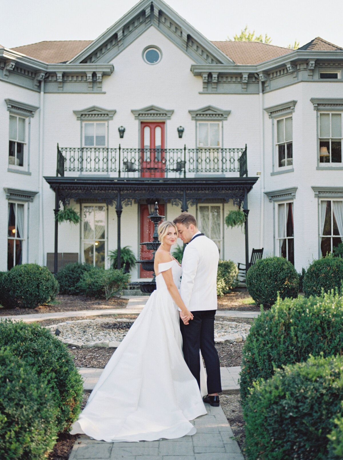 Kentucky Wedding Fall Bride and Groom Burman Photography-6