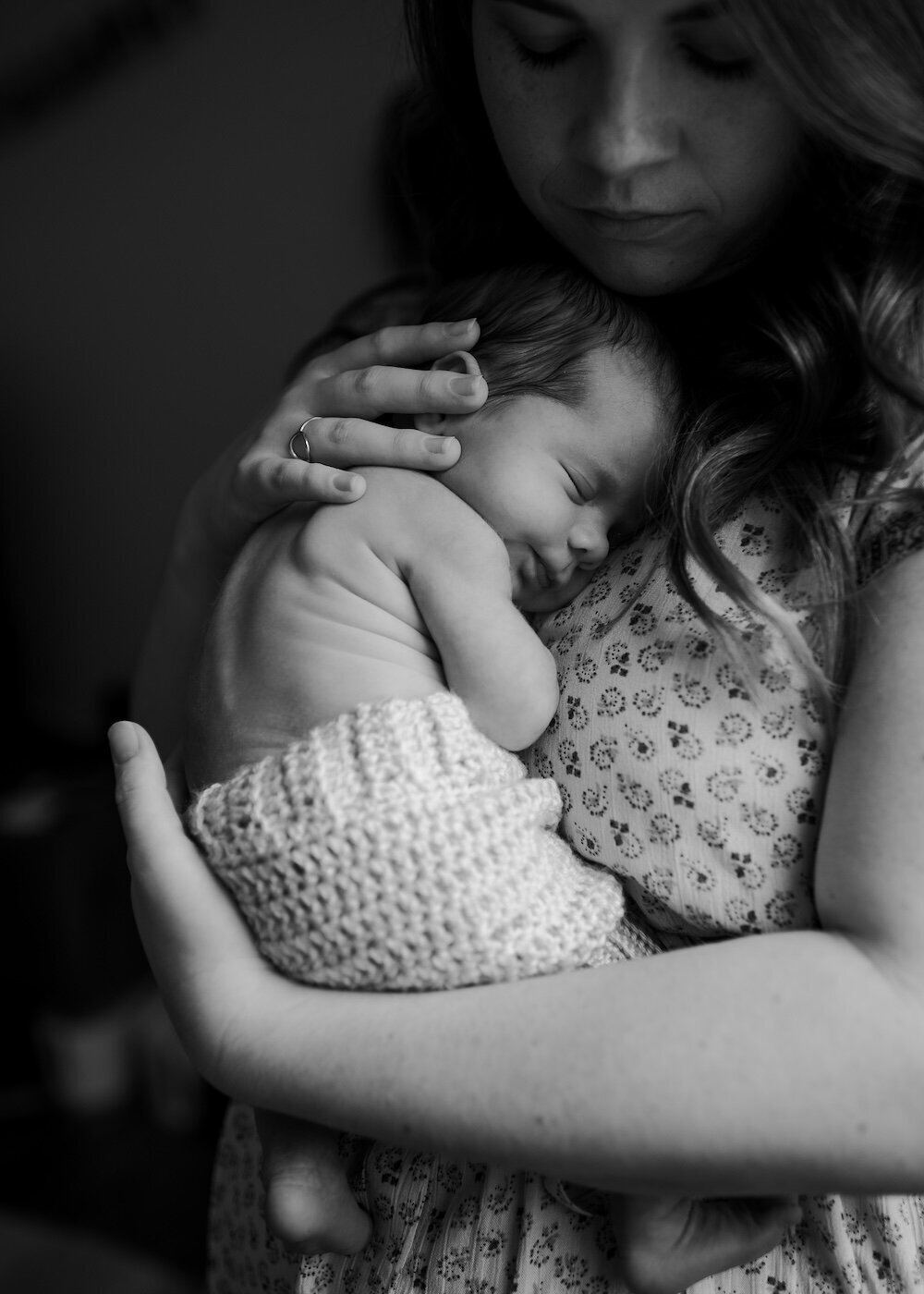 Sydney-newborn-lifestyle-portrait-at-home-photography43