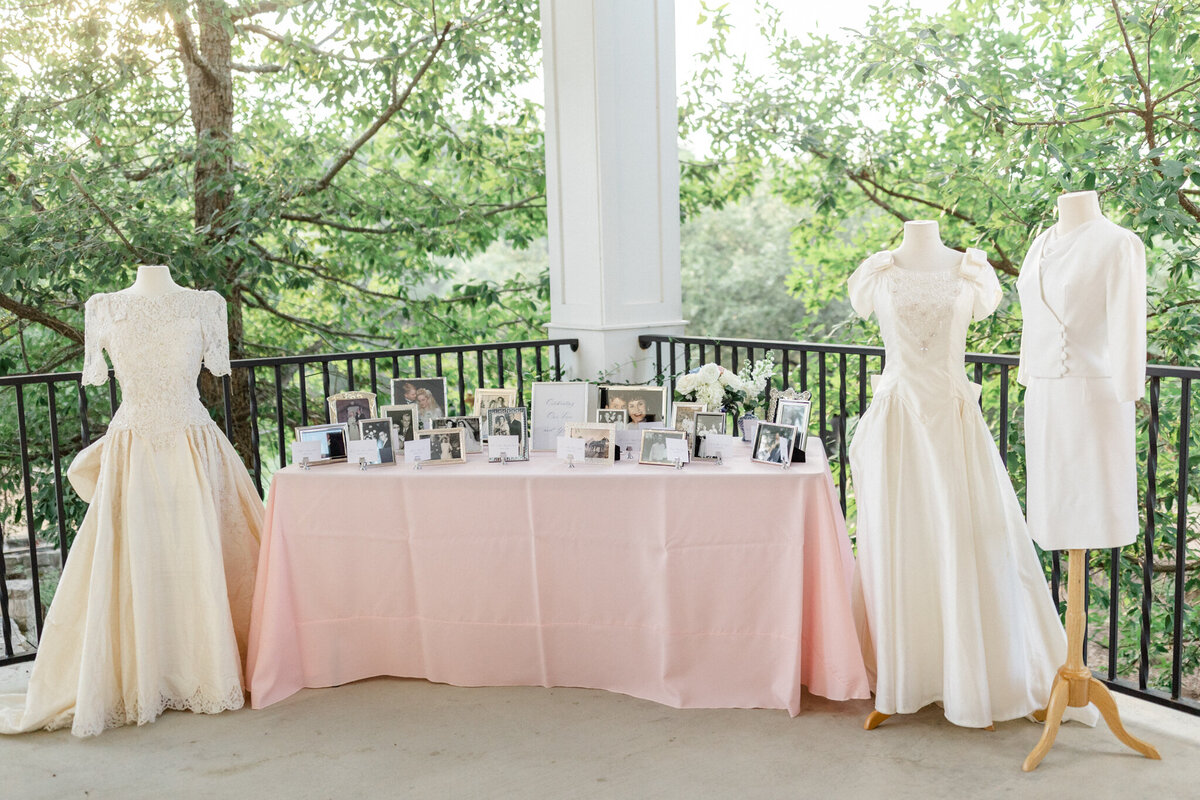 Kendall-Point-luxury-Wedding-Jessica-Chole-Photography-San-Antonio-Texas-California-Wedding-Portrait-Engagement-Maternity-Family-Lifestyle-Photographer-Souther-Cali-TX-CA-Light-Airy-Bright-Colorful-Photography-9