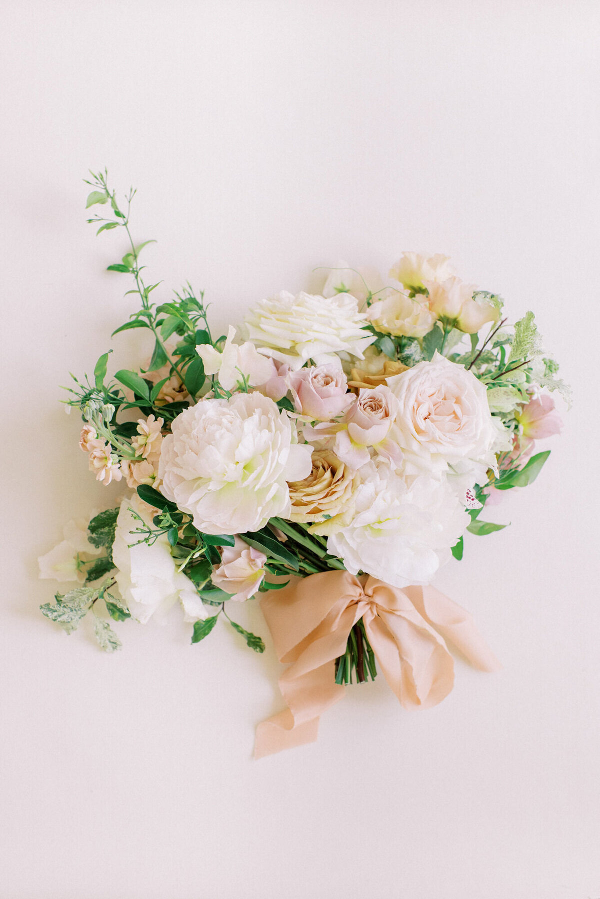Maïlys Fortune Photography Husband Wife Wedding Weddings Photography France Switzerland Italy Timeless Dreamy Imagery Bilingual French English Destination Weddings Destination Wedding Provence French Riviera Paris Lake Como Tuscany46