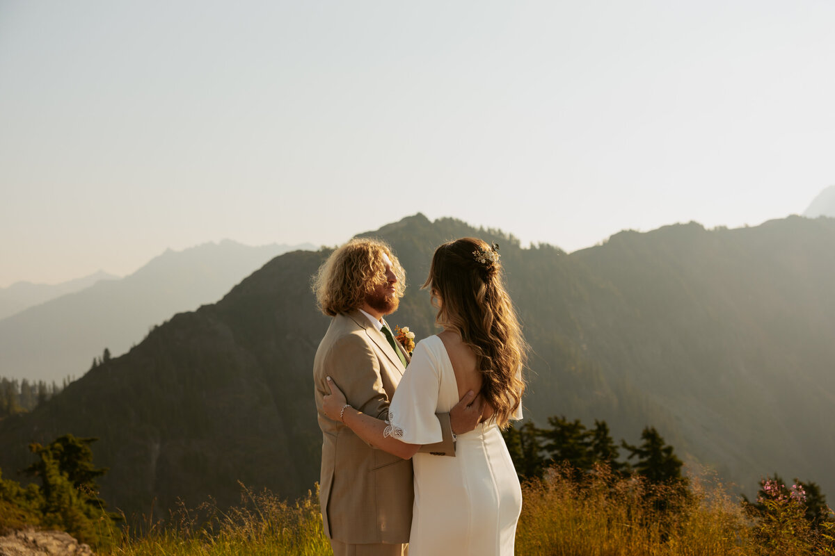 Elopement-PNW-Mt-Baker-Washington-Elopement-Photographer-Tessa-Marie-Collective