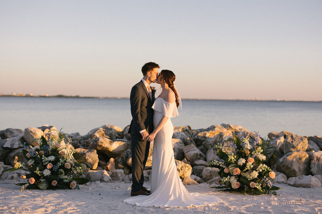 emily-plank-photo-the-current-hotel-elope-wedding-chantilly-chic-celebrations-20