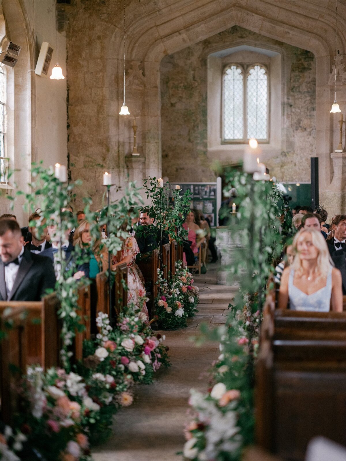 MadelineGeorge_Ceremony_0322_Wizz & Wild Wedding Florals