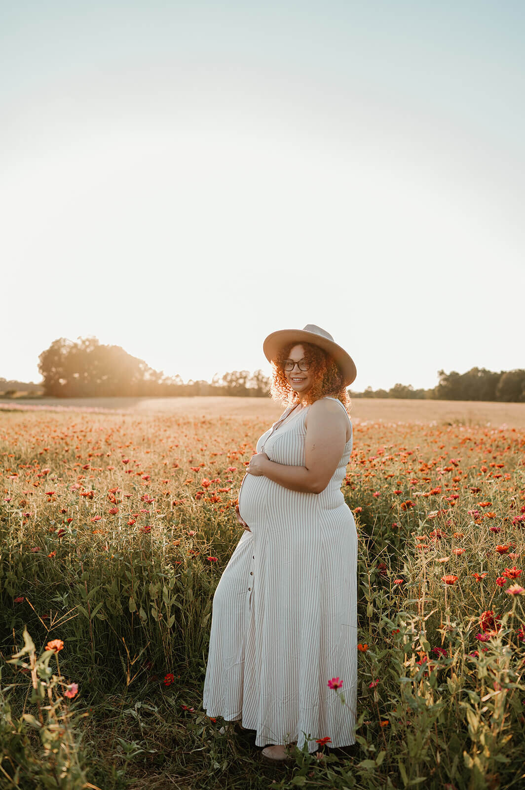 maternity-session-bluehill-garden-monroe-charlotte