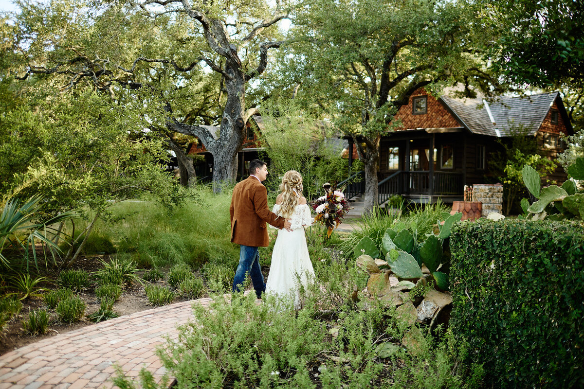 069 Stephanie and Patrick Album
