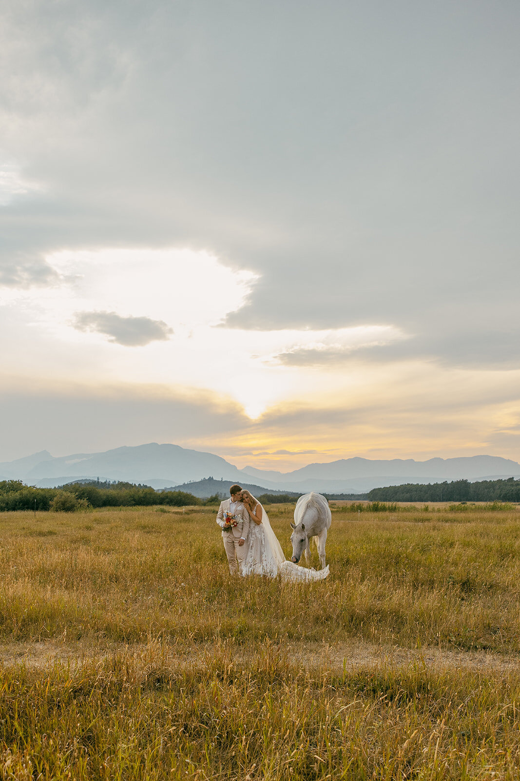 presley-gray-photo-Montana-ranch-elopement-6442
