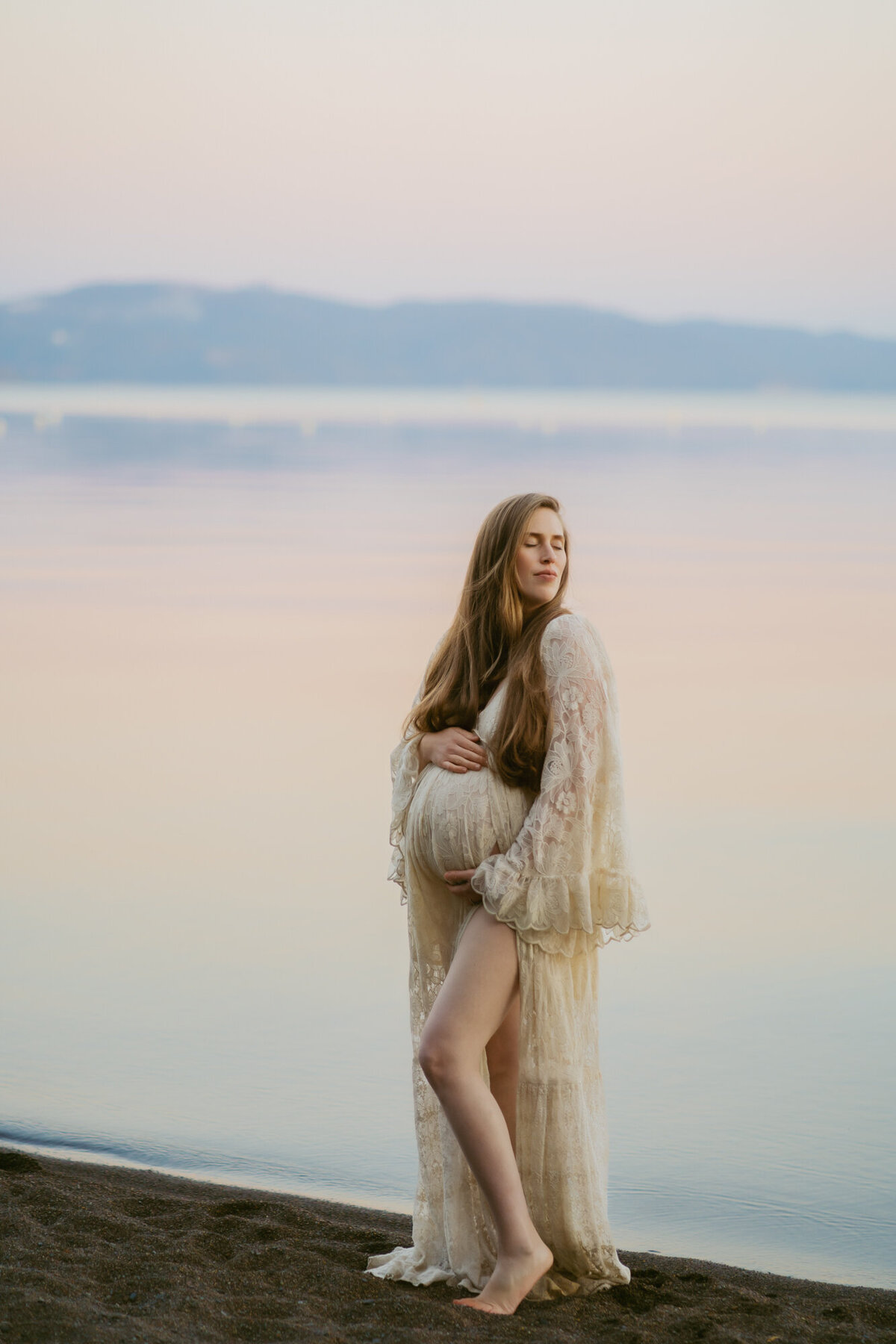 Lake Tahoe-Maternity-Photographer-10