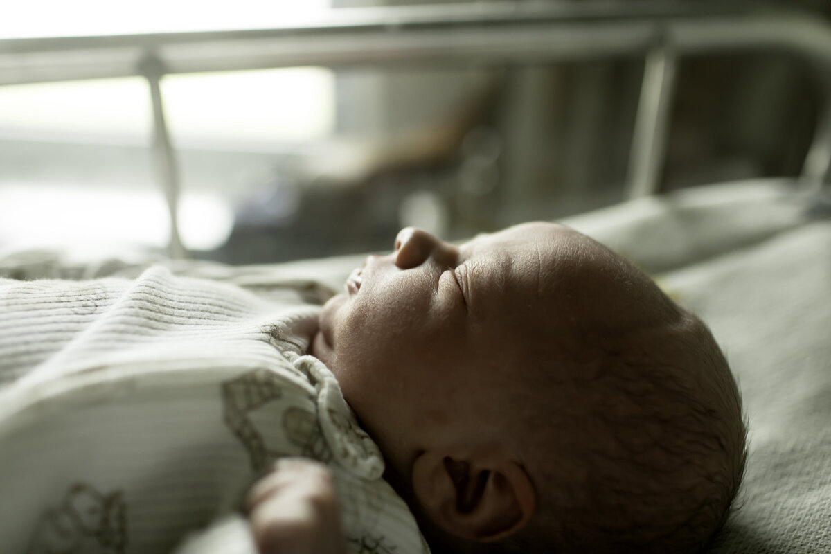 dfw-newborn-birth-photographer-chunky-monkey-9
