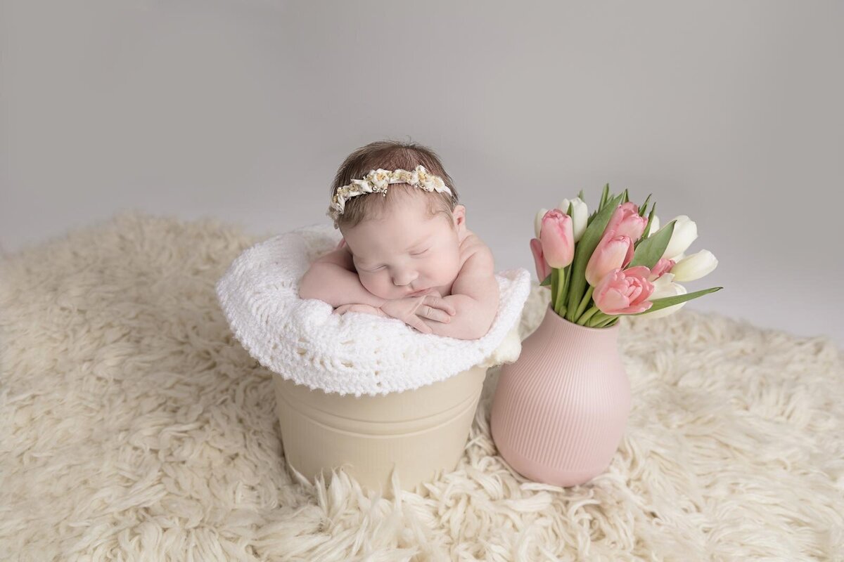 studio-grey-loft-newborn-session-pink-indoors-ottawa-carp-ontario-photographer-32