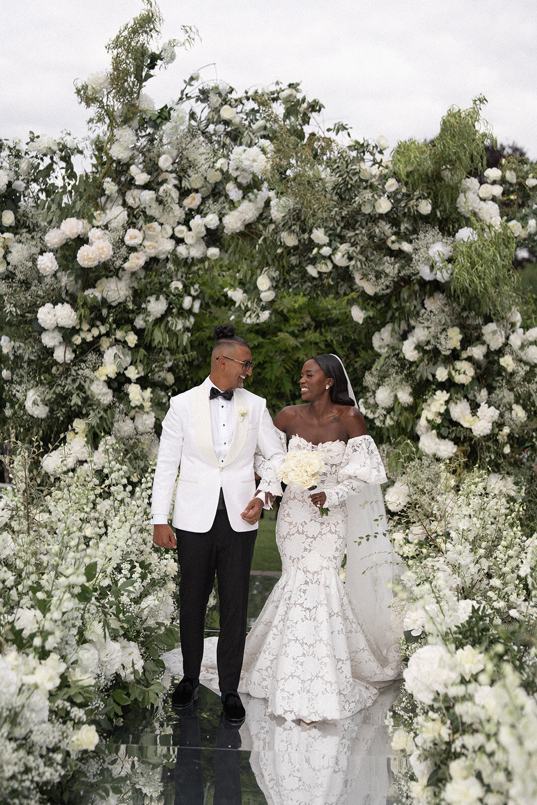 all-white-monkey-island-estate-wedding-50