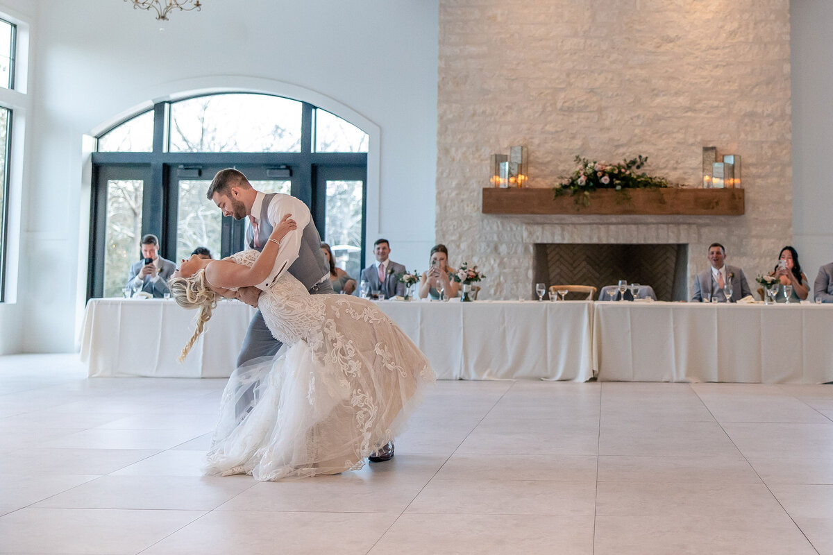 couple dances at The Preserve at Canyon Lake reception