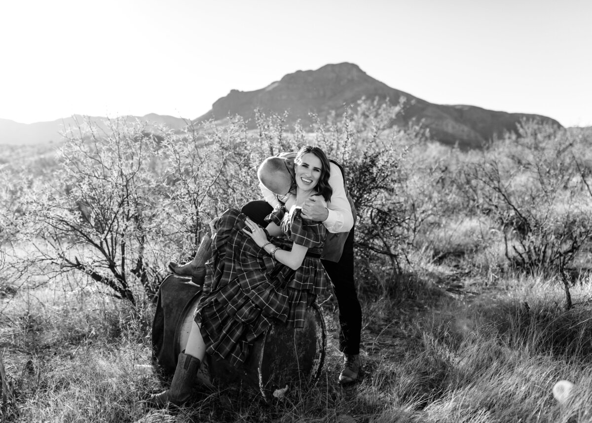 12102022_Rebecca+LeoDesertPortraits_TubacAZ_AnjaJensenPhotography-89