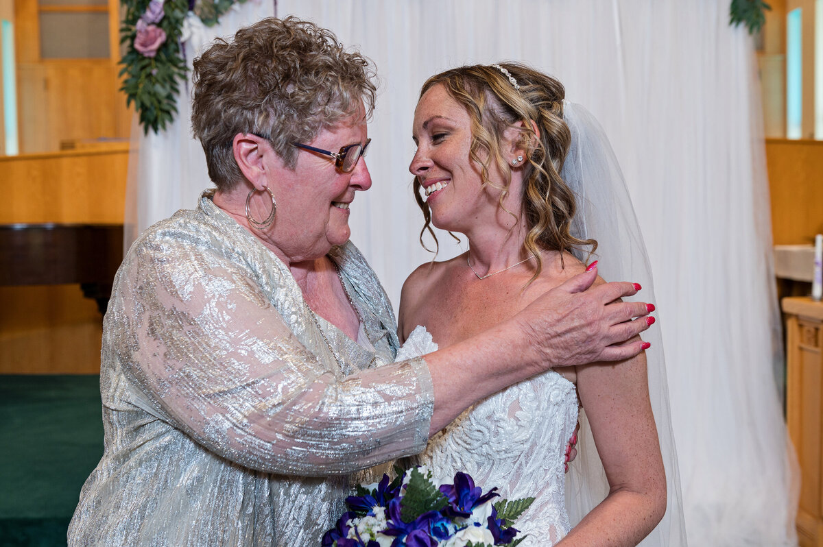 Detroit-Wedding-Photographer-The-Landing-140